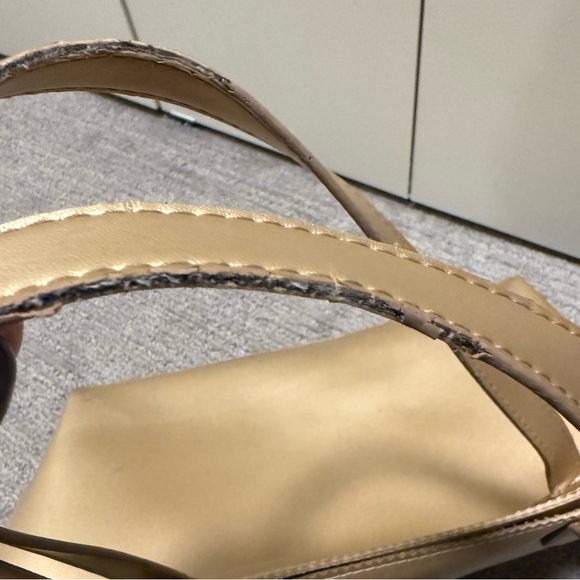 Neiman Marcus Gold Tote with Cut-Out Design - Picture 4 of 16